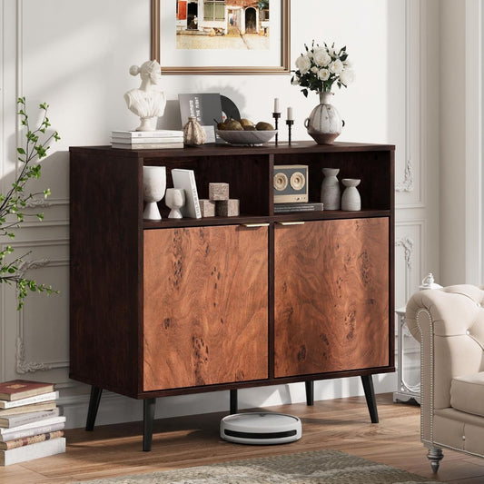 Das Sideboard vereint Form und verstellbare Ablagen